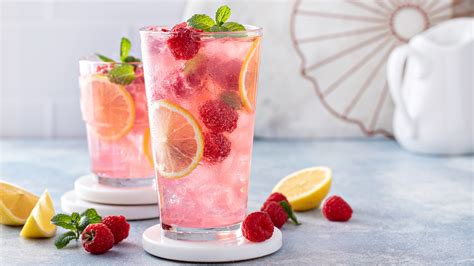 The Art of Mixology: Crafting Delicious Cocktails with Fruit Shrubs